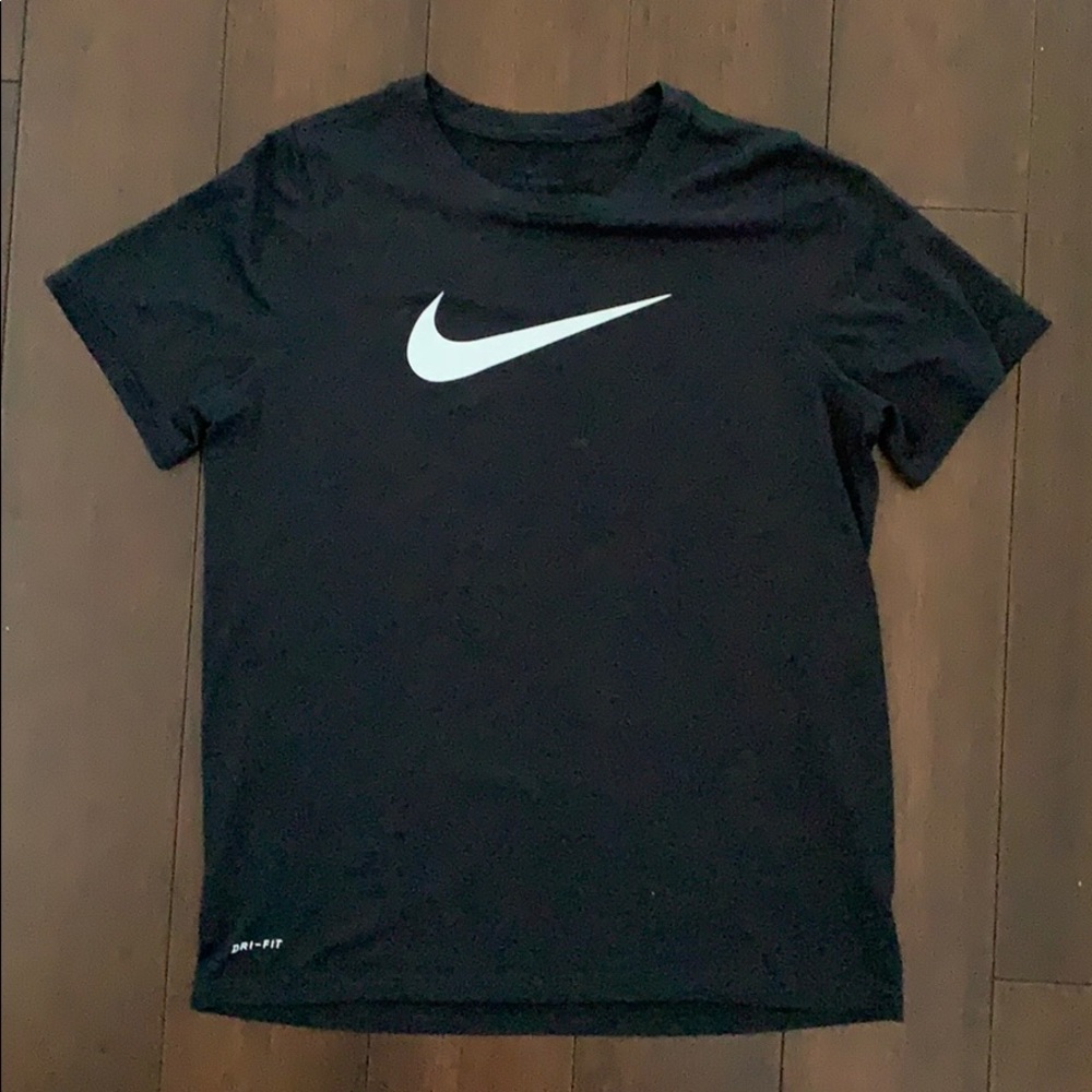 Nike short sleeve tshirt